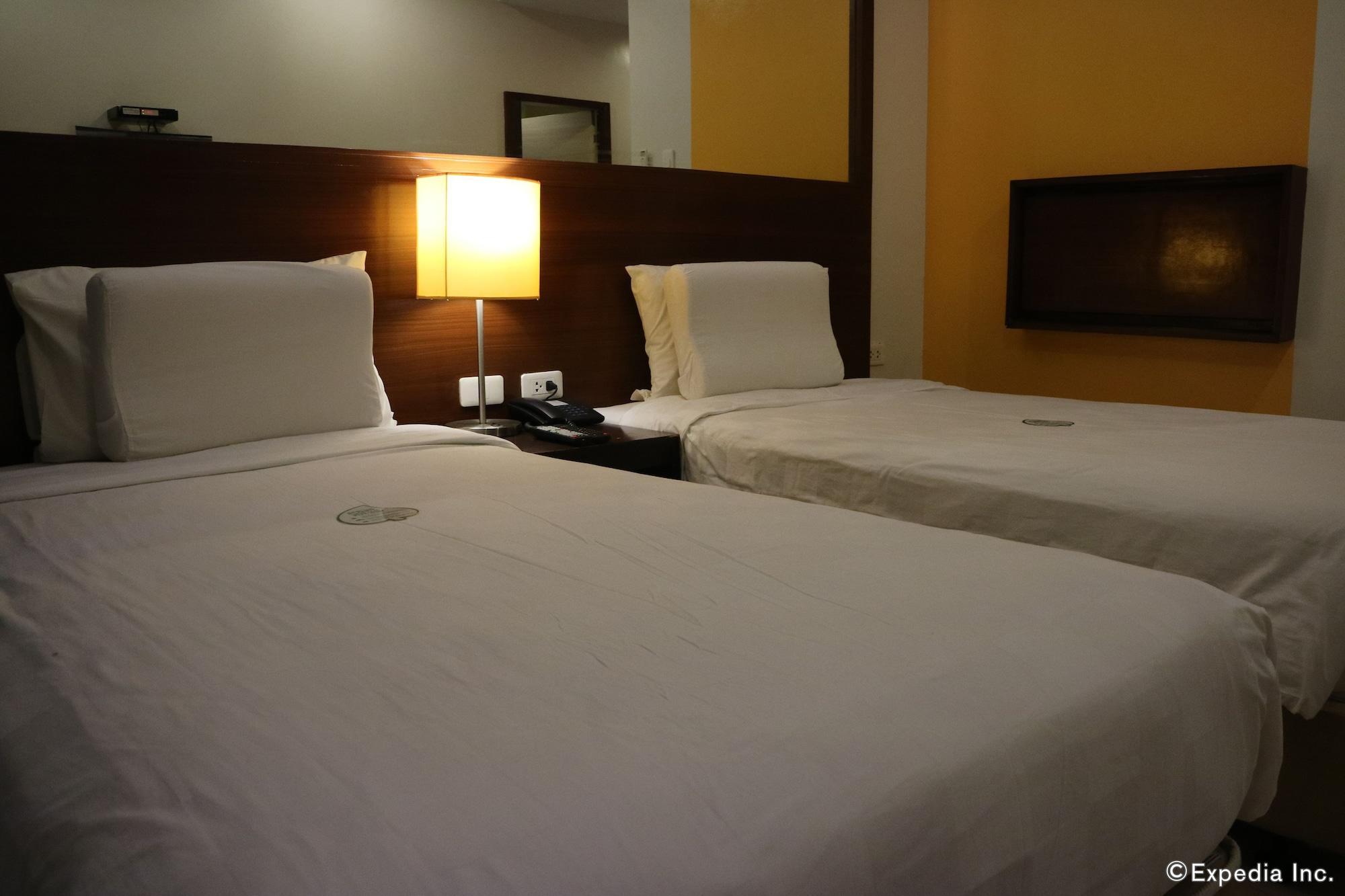 Go Hotels Bacolod Dış mekan fotoğraf